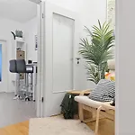 아파트 Zentrale Fuer 12 Gaeste Nahe Schlossplatz *