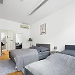 Zentrale Fuer 12 Gaeste Nahe Schlossplatz * 슈투트가르트