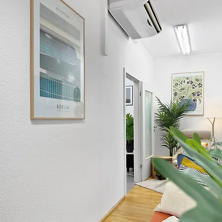 Zentrale Fuer 12 Gaeste Nahe Schlossplatz 아파트 *
