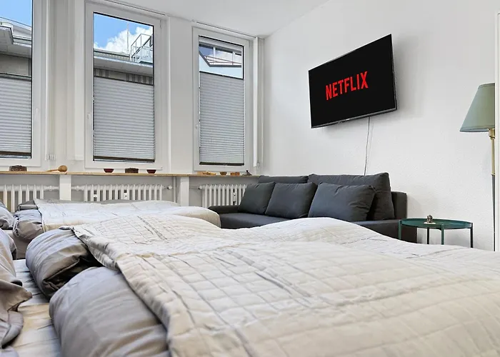 Zentrale Fuer 12 Gaeste Nahe Schlossplatz シュトゥットガルト