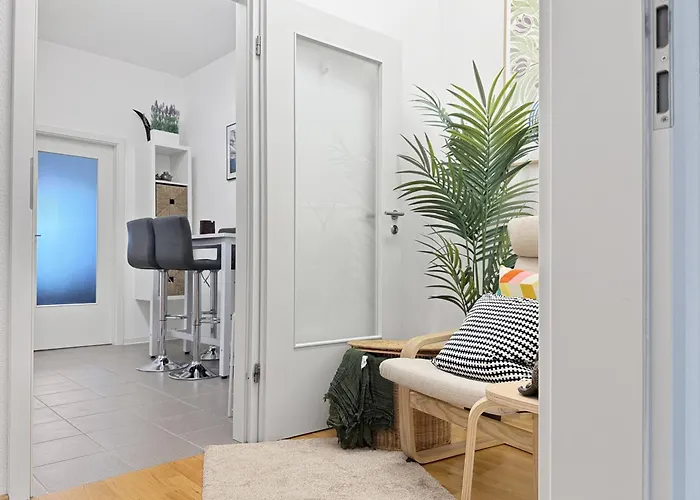 アパート Zentrale Fuer 12 Gaeste Nahe Schlossplatz *