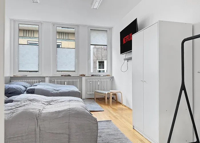 Zentrale Fuer 12 Gaeste Nahe Schlossplatz アパート *