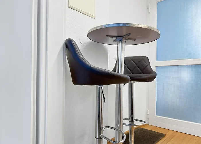 Zentrale Fuer 12 Gaeste Nahe Schlossplatz