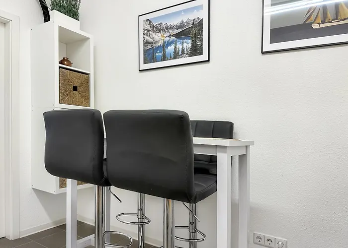 Zentrale Fuer 12 Gaeste Nahe Schlossplatz *