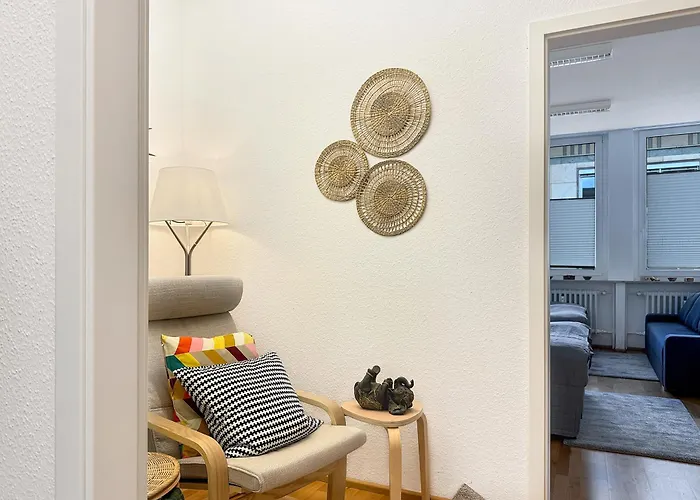 Zentrale Fuer 12 Gaeste Nahe Schlossplatz