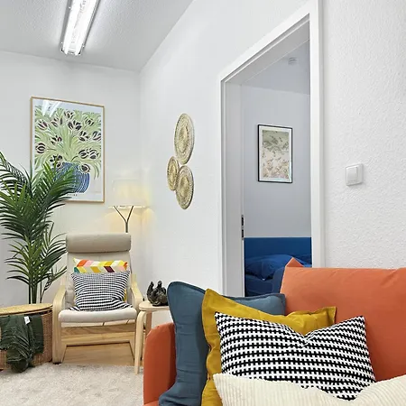 Zentrale Fuer 12 Gaeste Nahe Schlossplatz