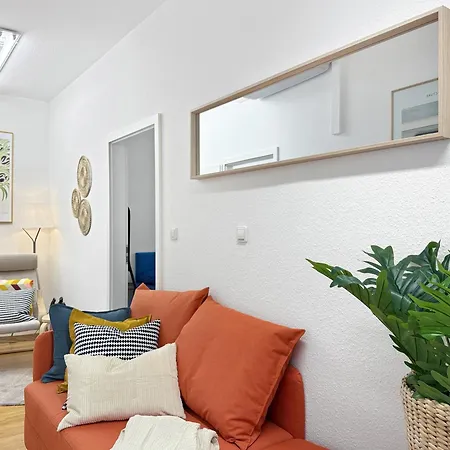 Zentrale Fuer 12 Gaeste Nahe Schlossplatz *