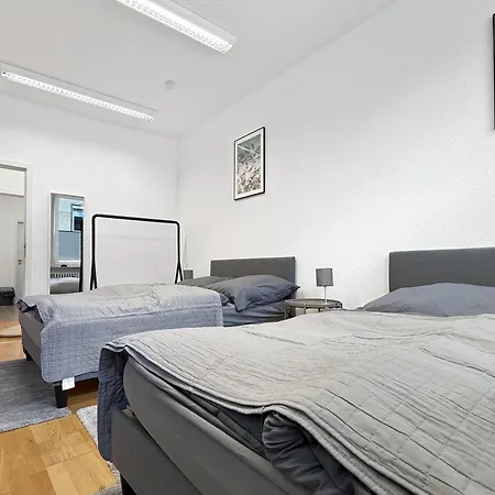 דירה Zentrale Fuer 12 Gaeste Nahe Schlossplatz שטוטגרט