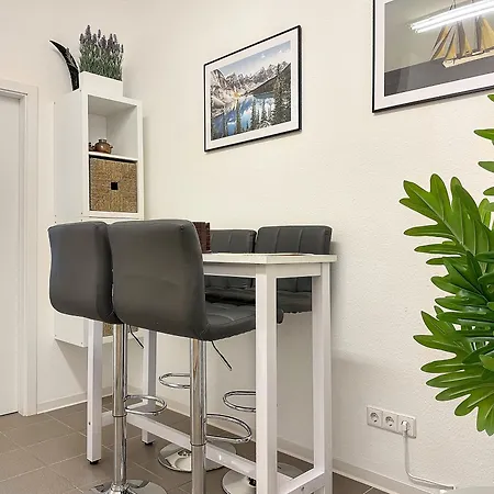 Zentrale Fuer 12 Gaeste Nahe Schlossplatz דירה