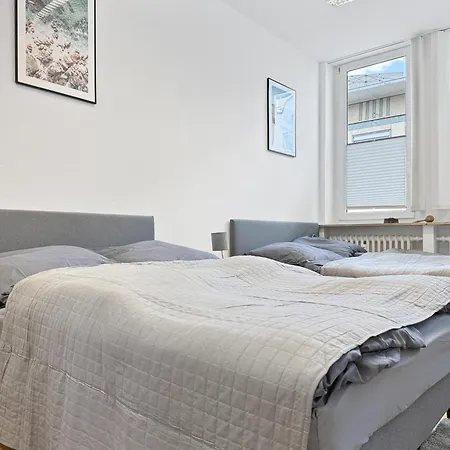 Zentrale Fuer 12 Gaeste Nahe Schlossplatz דירה