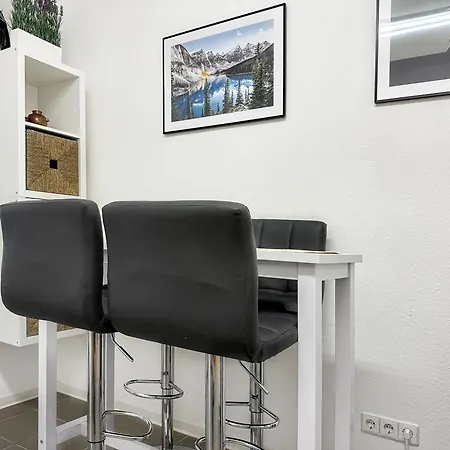 Zentrale Fuer 12 Gaeste Nahe Schlossplatz *