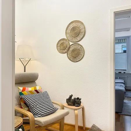 Zentrale Fuer 12 Gaeste Nahe Schlossplatz